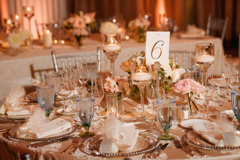 luxury wedding table setting